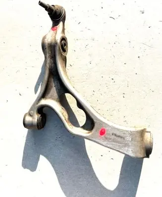 Front lower control arm/wishbone
