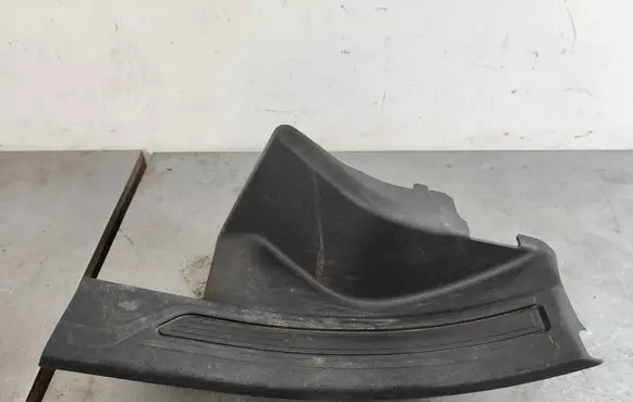 Jaguar XE Rear sill trim cover T4N13241PVJ