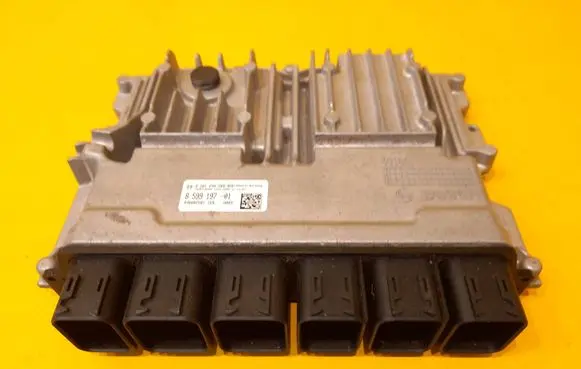BMW 5 G30 G31 Engine control unit/module ECU 8599197