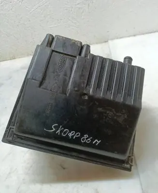 Ford Scorpio Air filter box 87HF9661BA
