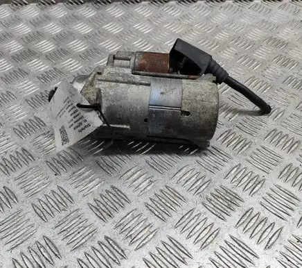Volkswagen Golf VI Starter motor 02Z911023P