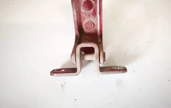 Suzuki Grand Vitara II Rear door lower hinge