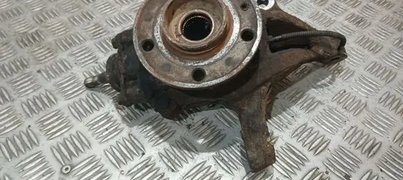 Volvo XC90 Front wheel hub spindle knuckle 