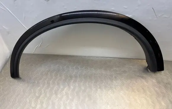 Volvo XC90 Front arch trim 30779577