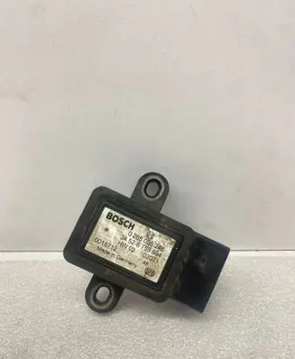 BMW 5 E39 ESP acceleration yaw rate sensor 753694