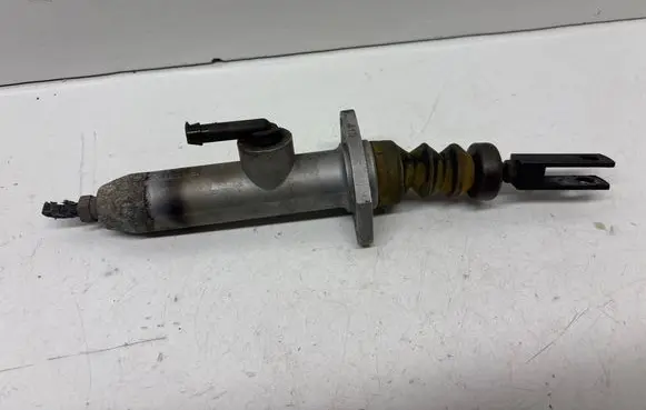Audi 80 90 S2 B4 Clutch master cylinder 893721401D