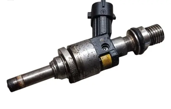Porsche Cayenne (9PA) Fuel injector 94860523102