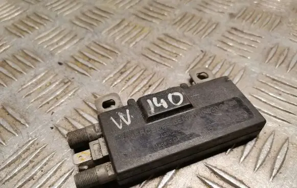 Mercedes-Benz S W140 Aerial antenna amplifier 1408202489