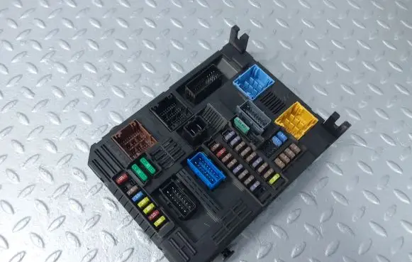 Citroen Berlingo Fuse box set 9830707680