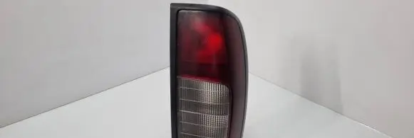 Nissan King Cab, Navara Rear/tail lights