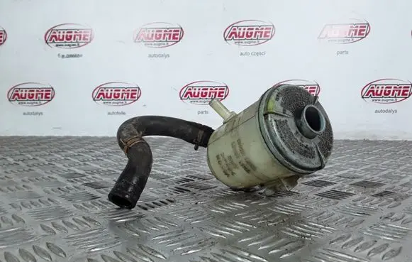 Honda CR-V Brake fluid reservoir 