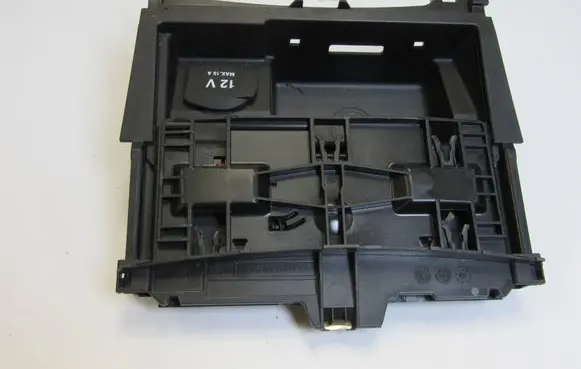 Mercedes-Benz E W212 Ashtray (front) a2046801350-merc2 a2046801350