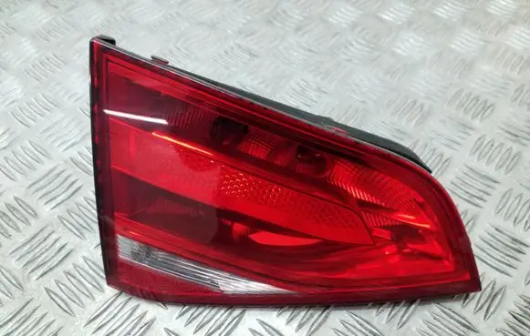 Audi A4 S4 B8 8K Tailgate rear/tail lights 8K5945093D