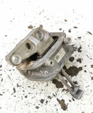 Audi A3 S3 8V Engine mount bracket 5Q0199262DE 03112018 ZFH28L30X4