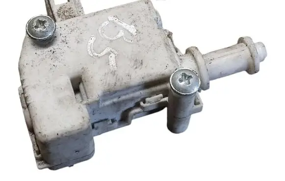 Volkswagen PASSAT B5 Tailgate boot lock/latch motor 1T0810773 3B0959782
