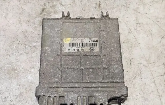 Volkswagen II LT Engine control unit/module 074906021AQ 0281001888