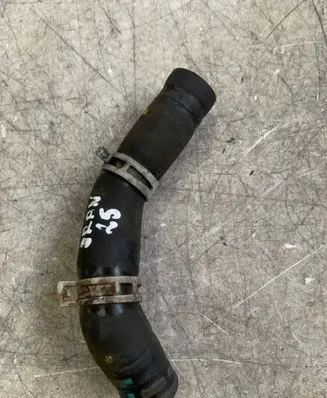 Engine coolant pipe/hose