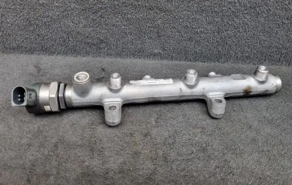Audi A4 S4 B8 8K Fuel main line pipe 059130090BJ 057130764AB