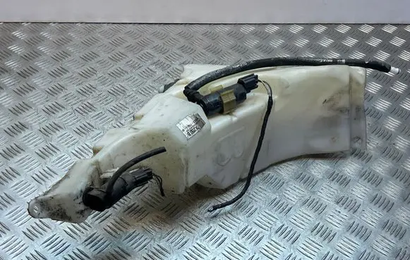 Jaguar XF X250 Windshield washer fluid reservoir/tank 8X2317B613BF