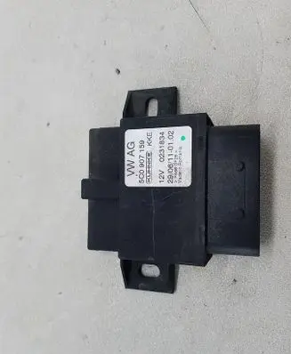 Volkswagen Beetle A5 Airbag deployment crash/impact sensor 5C0907159