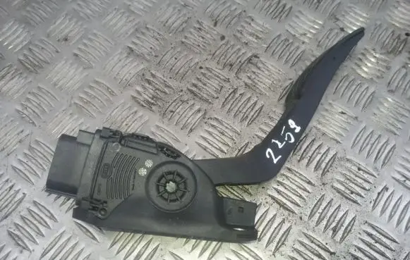 Ford Fiesta Accelerator throttle pedal 8V219F836AA 6PV009517-00