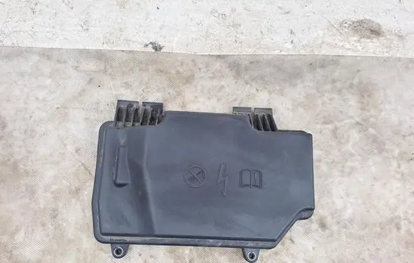 Mercedes-Benz C AMG W205 Other engine bay part A2055400182