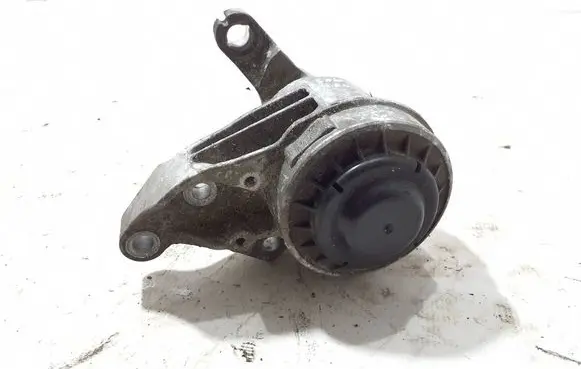 Ford S-MAX Engine mount bracket 2402653