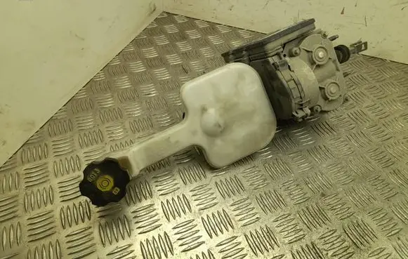 Tesla Model X Master brake cylinder 104552300C