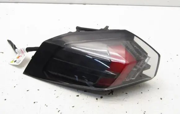 Peugeot 2008 II Rear/tail lights 1335