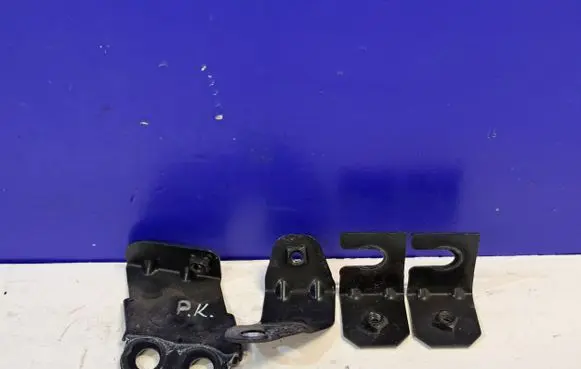 Fender mounting bracket
