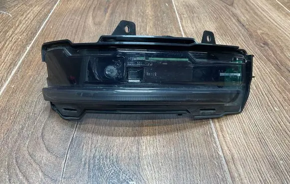 Land Rover Range Rover Evoque L551 Mirror indicator light K8D213B381AA