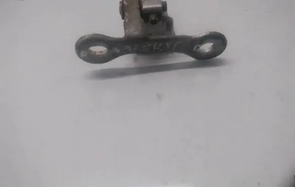 Opel Vectra C Front door lower hinge 