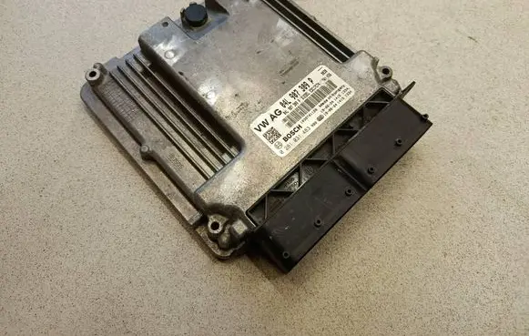 Volkswagen T-Roc Engine control unit/module 04L907309P 0281031483