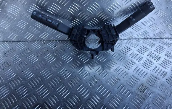Chevrolet Trax Wiper turn signal indicator stalk/switch