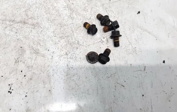 Ford Focus Nuts/bolts 