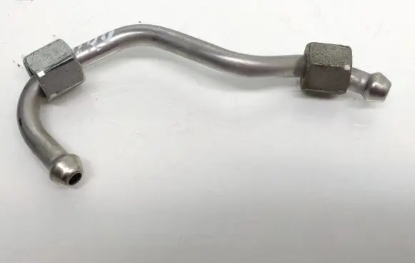 Ford Focus Fuel injector supply line/pipe CM5G9J323gB