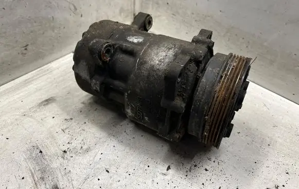 Volkswagen Golf IV Air conditioning (A/C) compressor (pump) 7M3820803A