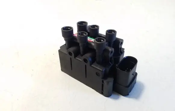 Audi e-tron Air suspension valve block 4N0616013A