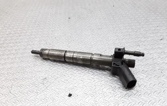 BMW 5 E60 E61 Fuel injector 0445116001