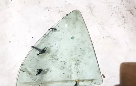 Mitsubishi Galant Rear vent window glass 