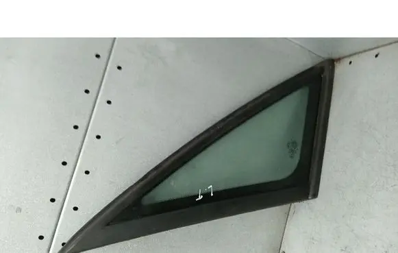 Audi A4 S4 B5 8D Rear side window