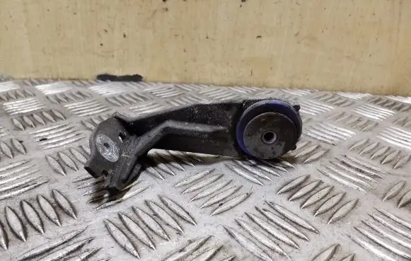 Peugeot 308 Radiator mount bracket 9803778880