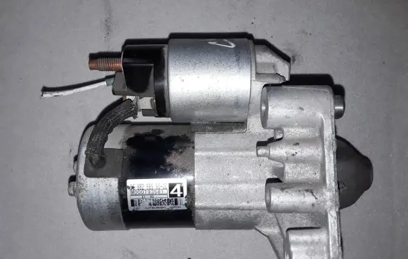 Citroen C4 II Starter motor 9688268580