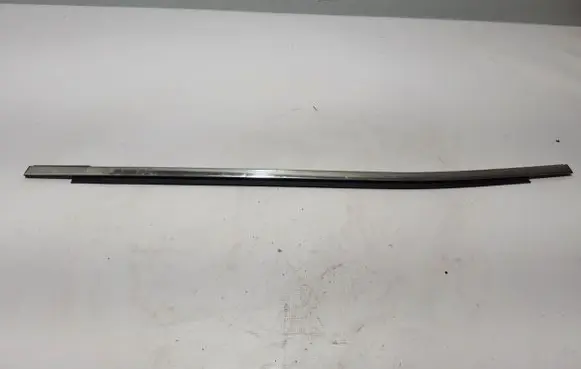 Renault Arkana Rear door trim (molding) 828214852R