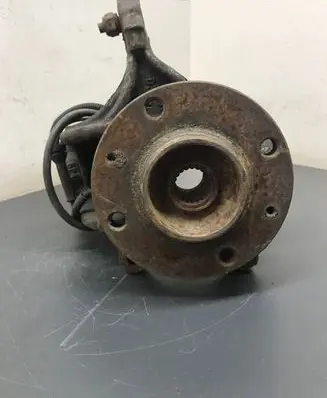 Peugeot 207 Front wheel hub