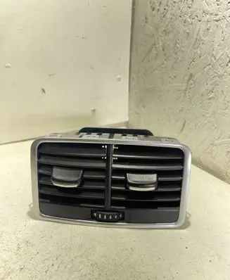 Audi A6 S6 C6 4F Rear air vent grill 4F0819203C