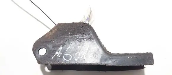 Skoda Fabia Mk1 (6Y) Engine mounting bracket