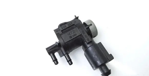 Audi A4 S4 B8 8K Turbo solenoid valve 1K0906283A
