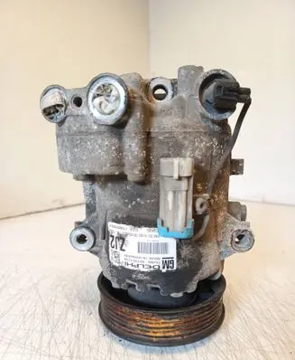 Opel Meriva B Air conditioning (A/C) compressor (pump) 13250606 401351739 111400918