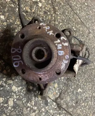 Citroen C3 Front wheel hub